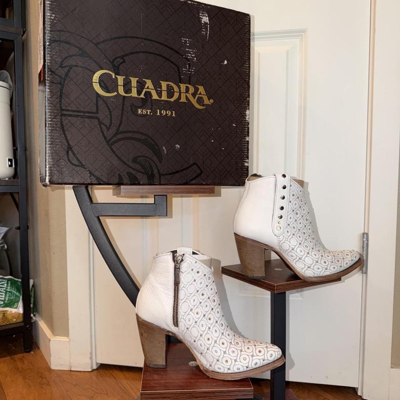 Cuadra Barcelona 3F65RS White Leather Western Studded Zip Ankle Bootie 7