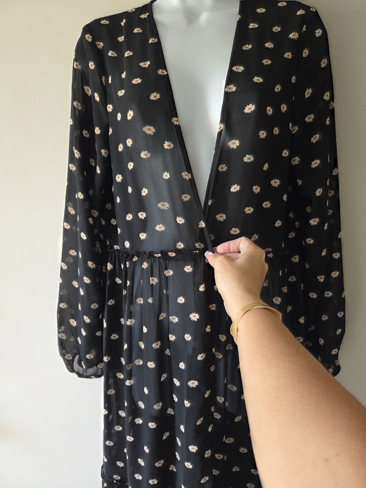 Wild Fable Black Daisy Sheer Maxi Kimono Cover Up XS/S