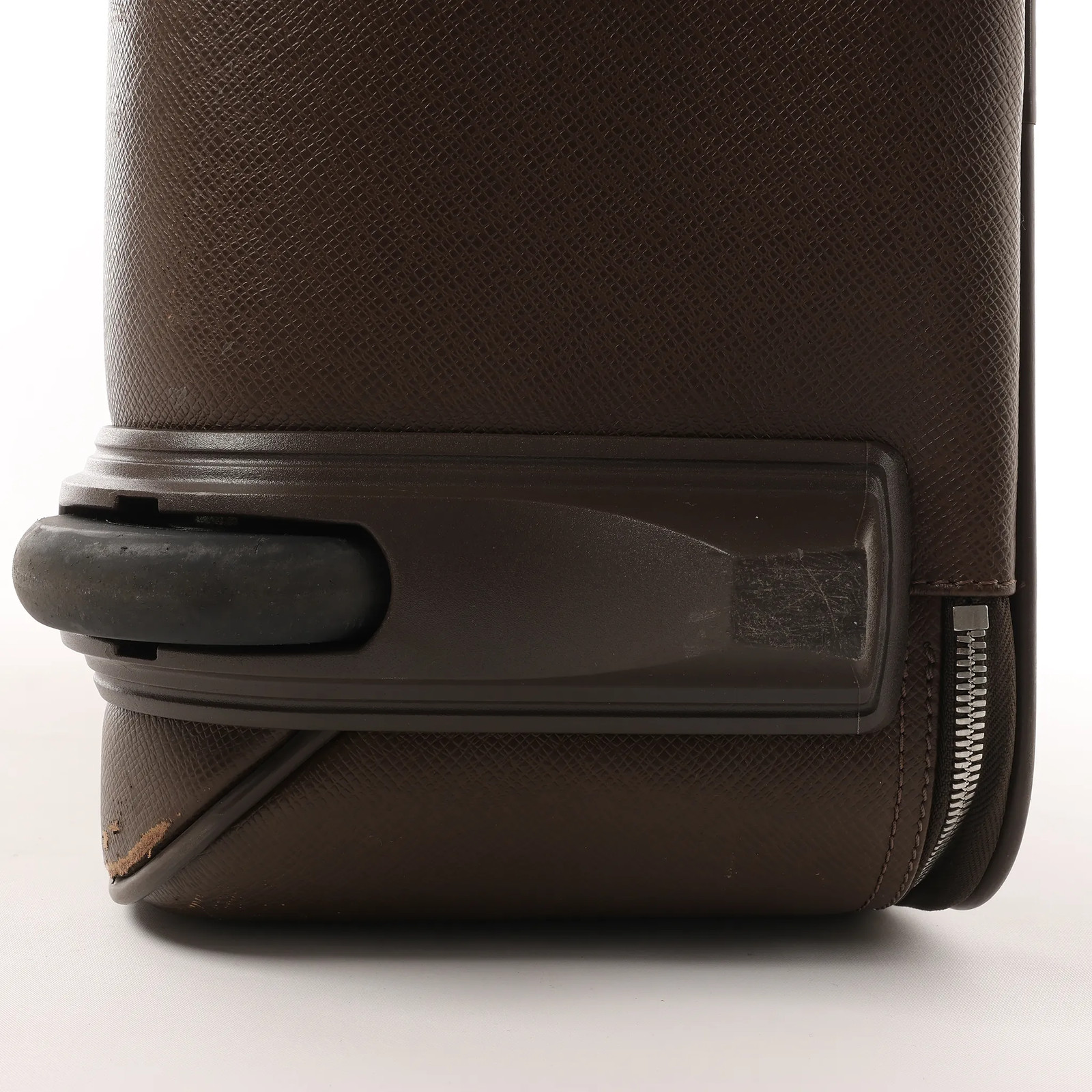 Louis Vuitton Pegase 45 Taiga Leather Travel Bag in Brown M23314