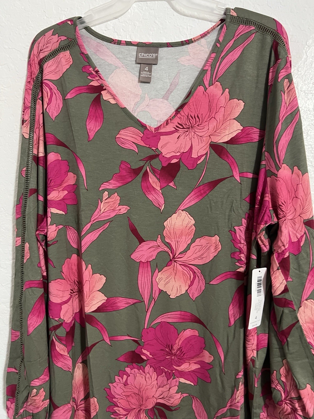 NWT Chico’s Olive Green/Pink Floral Knit Top Long Sleeve Size XXL V-Neck