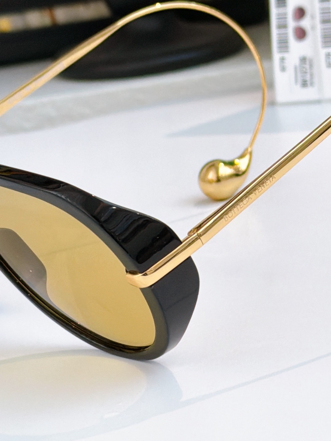 BOTTEGA VENETA 1436 DROP BV1436S Metal Gold Black Unisex Oversized Sunglass 001