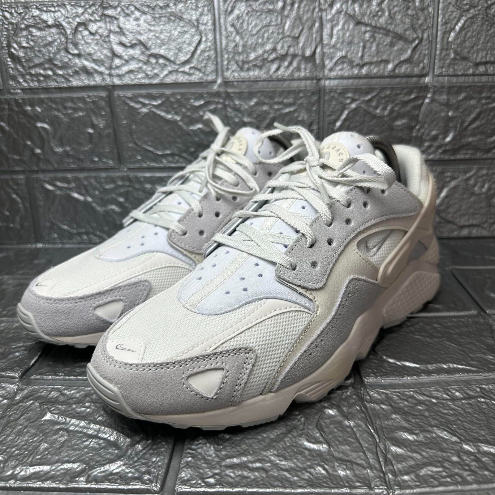 Nike Air Huarache Runner DZ3306-100 Summit White Platinum Men’s US 8.5 New