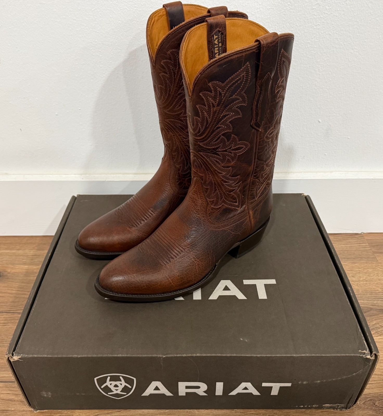 Men’s Ariat Bench Made James Bison Western Boots 10D Saddle Brown 10044812 NIB