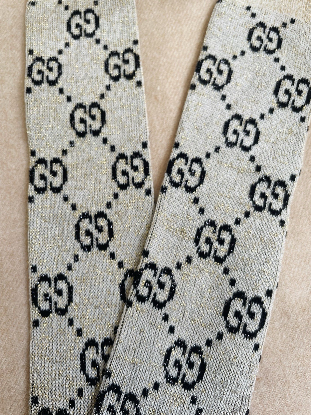 Brand new Gucci GG Logo Glittery Socks Beige Women’s Size M 9 (20-22cm)