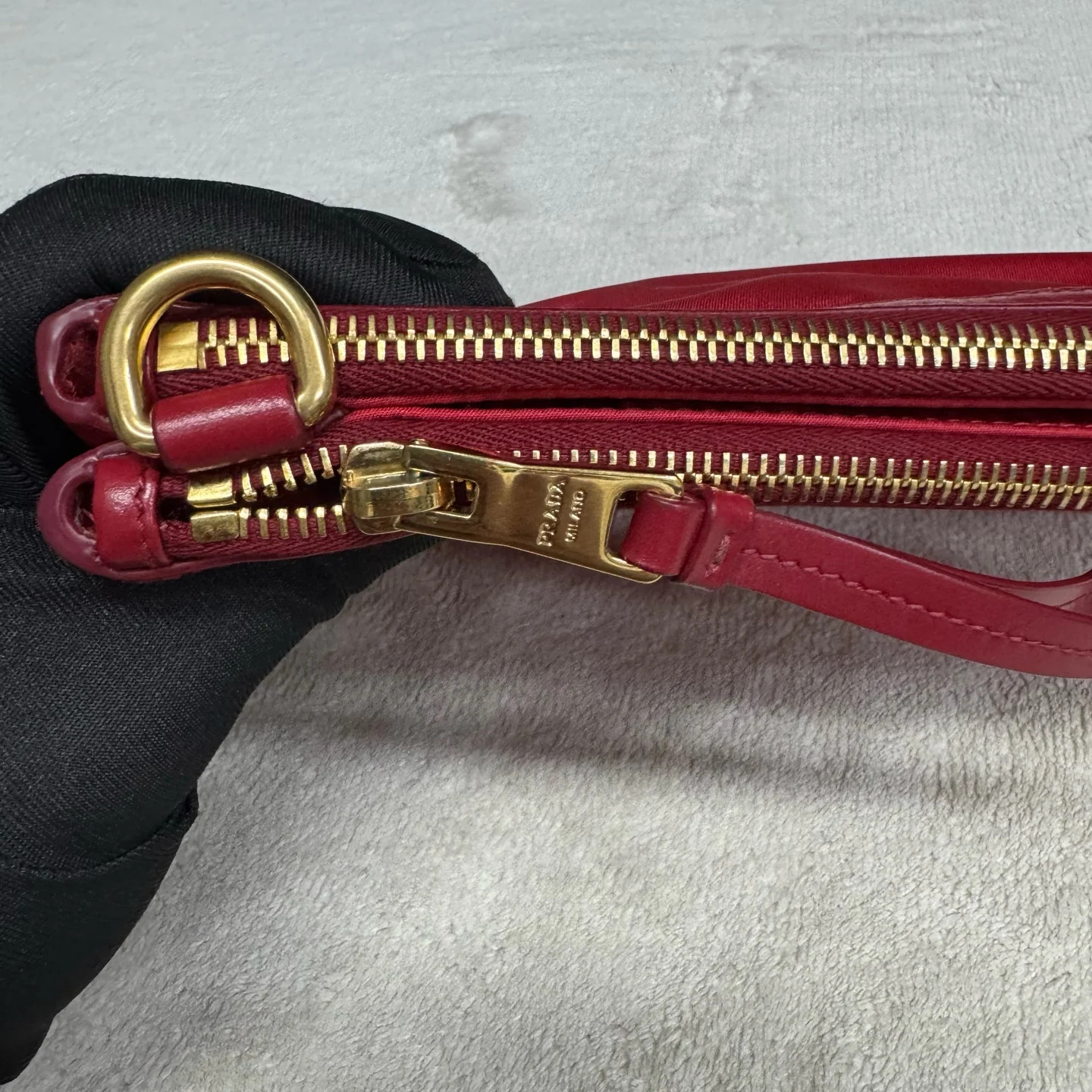 Prada Clutch Red Tessuto Nylon Calfskin (zs051826b5r)