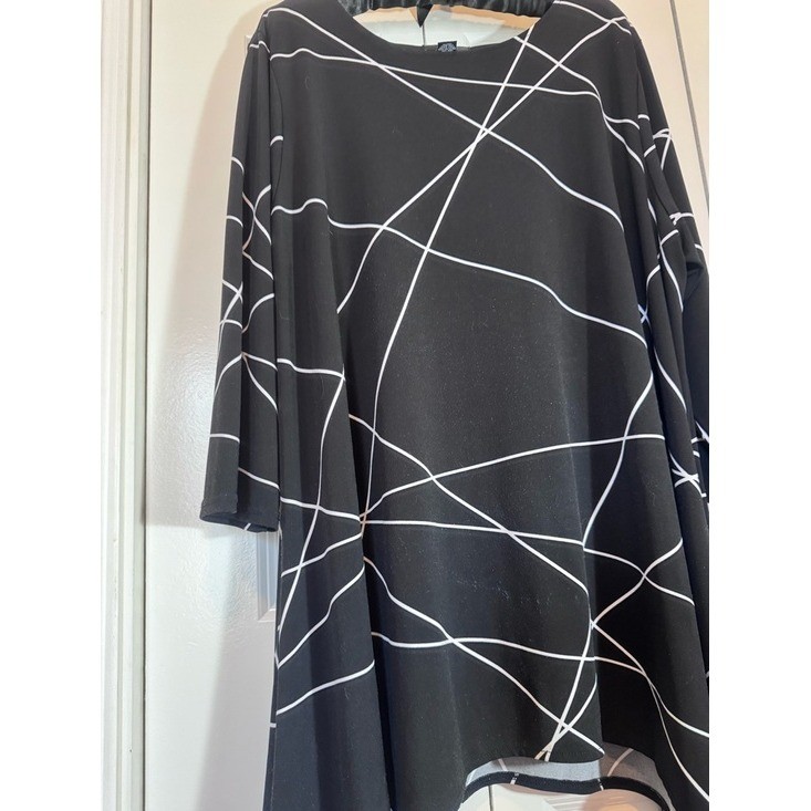 Alfani Black White Abstract Tunic Top 2X Flowy 3/4 Sleeve Casual