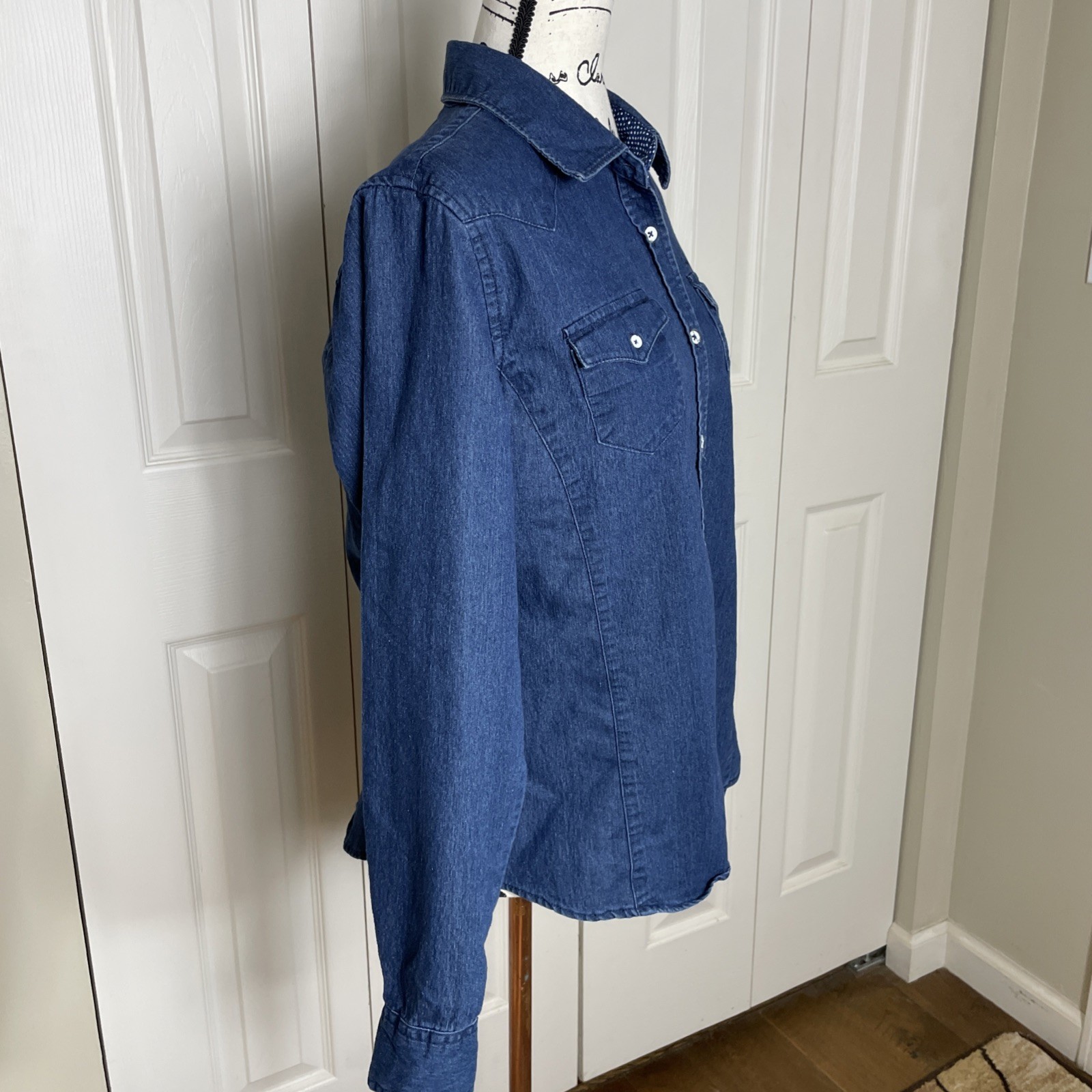 Mountain Horse Women’s Button Up Soft Denim Shirt Long Sleeve Equestrian Size LG
