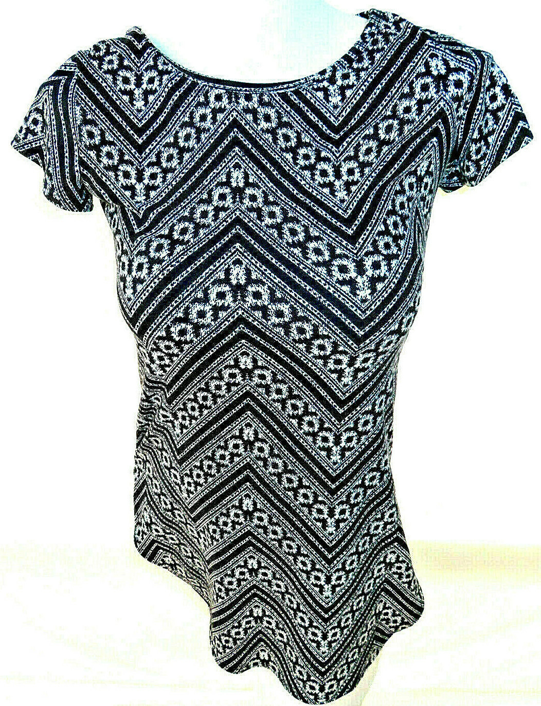 Pinc Women’s Black White Patternity Mynihility Patterns Mini Skirt Blouse Size S