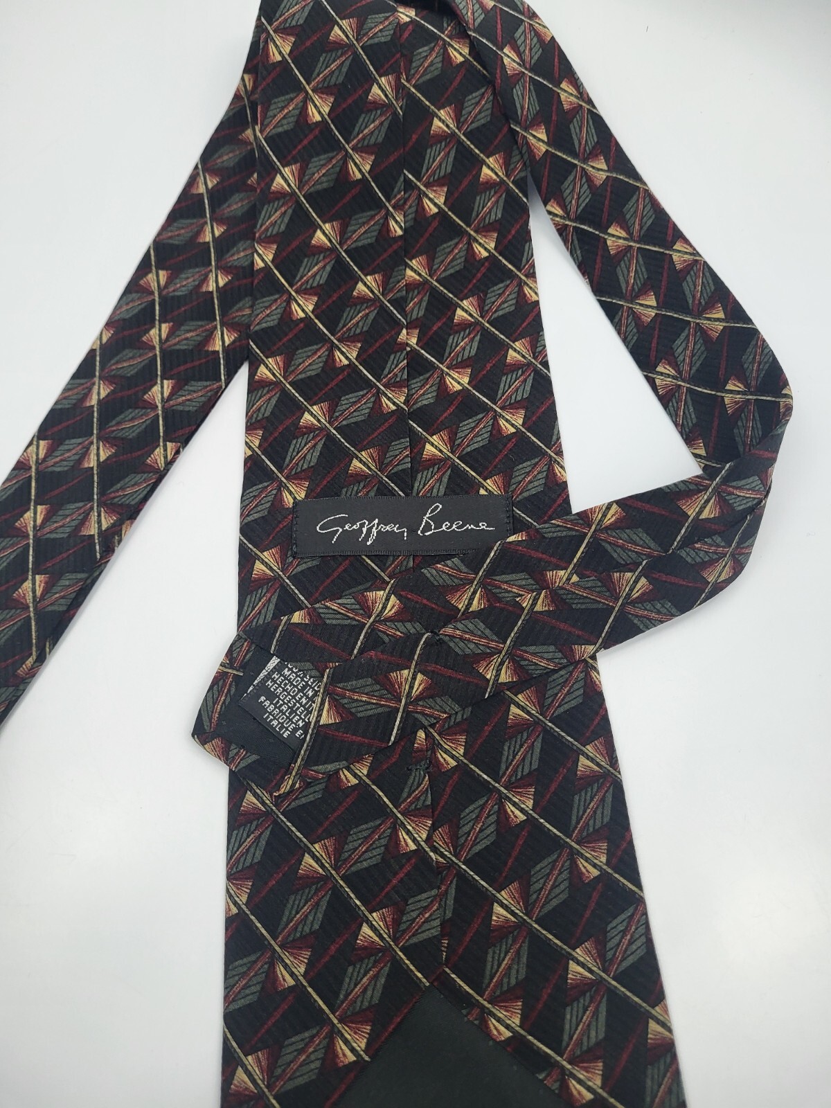 Geoffrey Beene Silk Tie Black Green Red Gray Geometric Necktie Italy 57 x 3.7/8