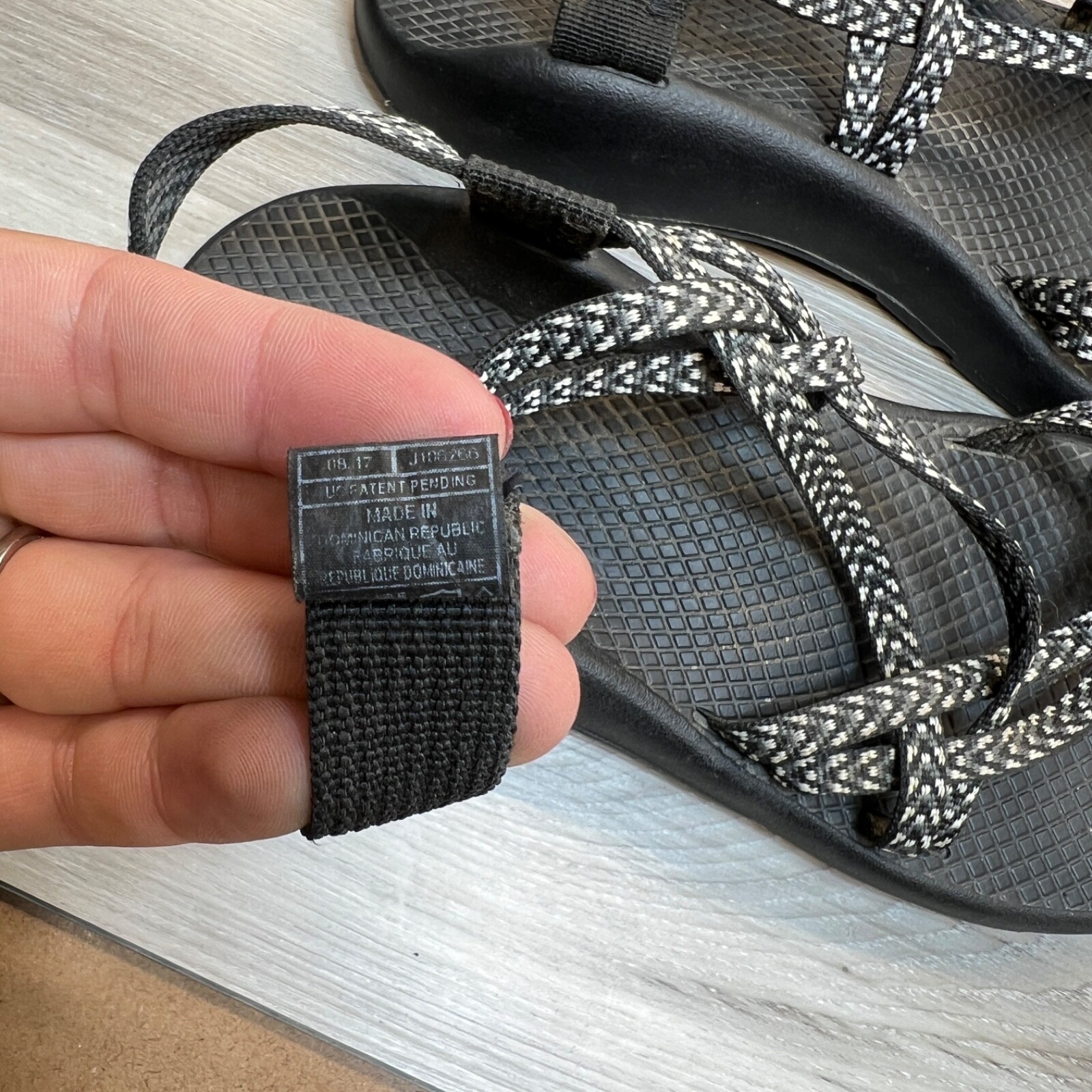 Chaco ZX/2 Classic Outdoor Sport Sandals Women’s Size 9 White Black Strappy