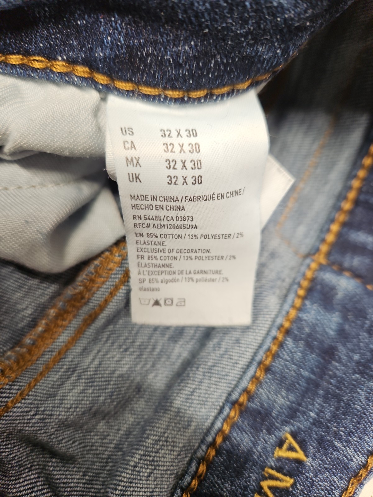 American Eagle Men’s 32×30 Next Level Flex Slim Straight Distressed Jeans
