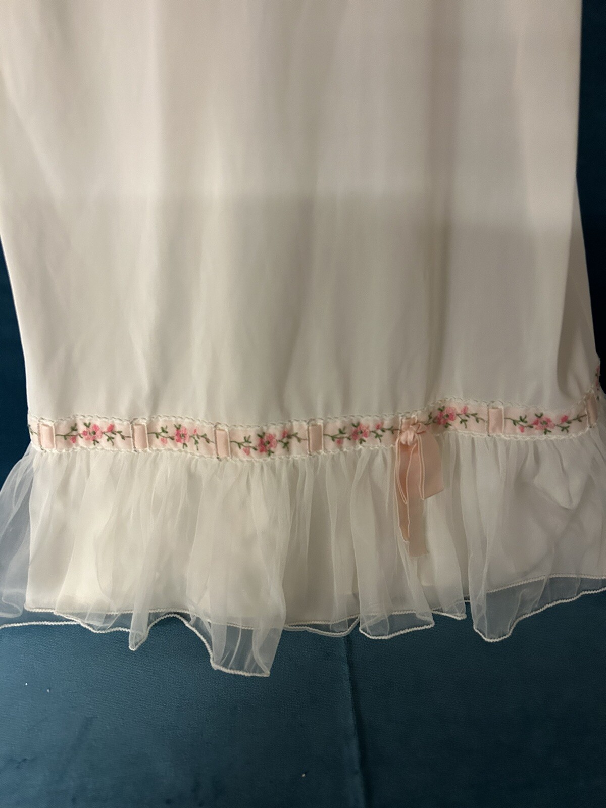 1950’s Nightgown Chiffon Ribbon Ruffle Vintage Creamy White