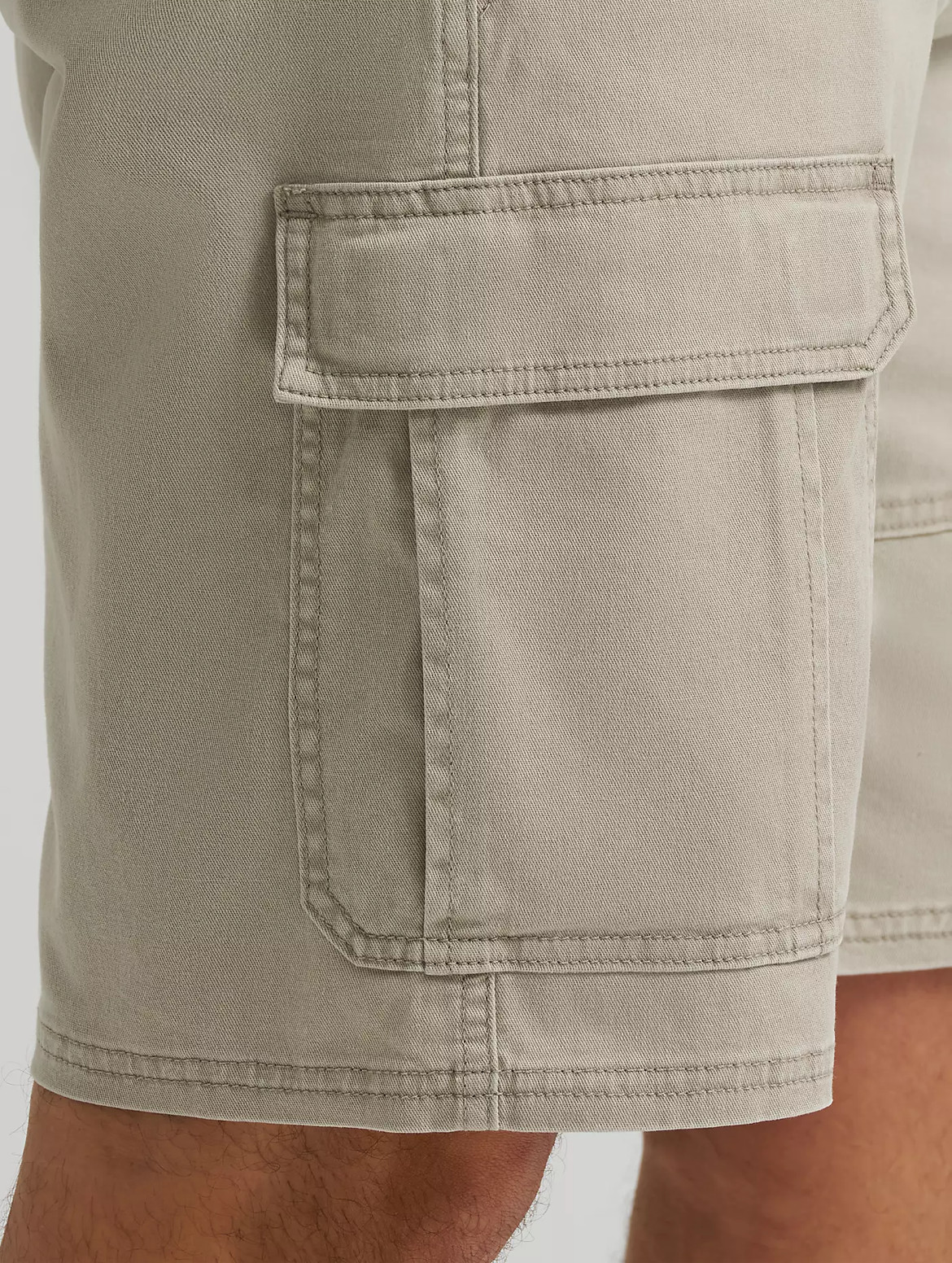 Mens Wrangler Cargo Shorts w Stretch Above Knee Relaxed Fit Blue Green Khaki Tan
