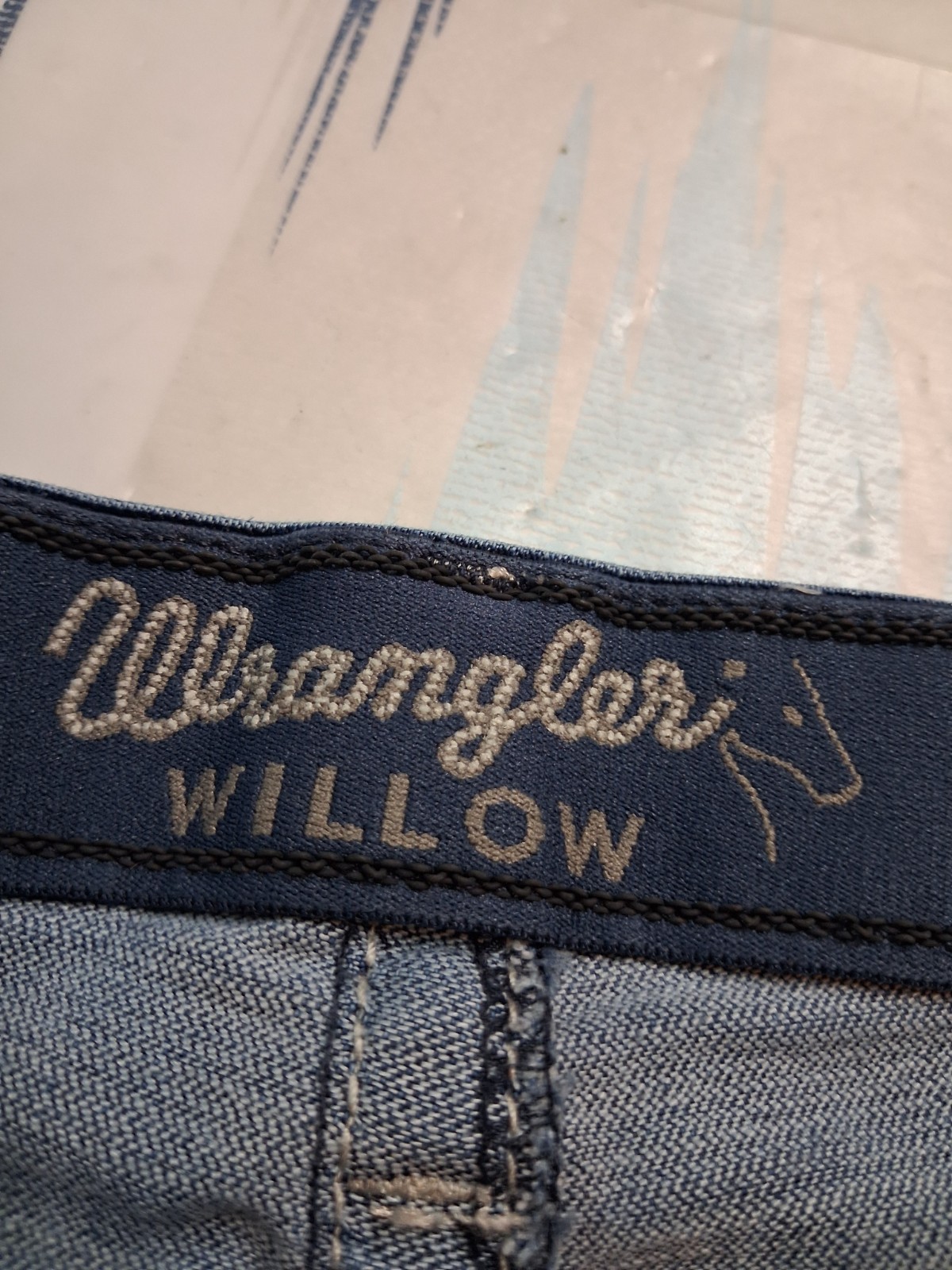 Wrangler Willow Ultimate Riding Jeans Measure 28×31 Boot Cut Medium Wash