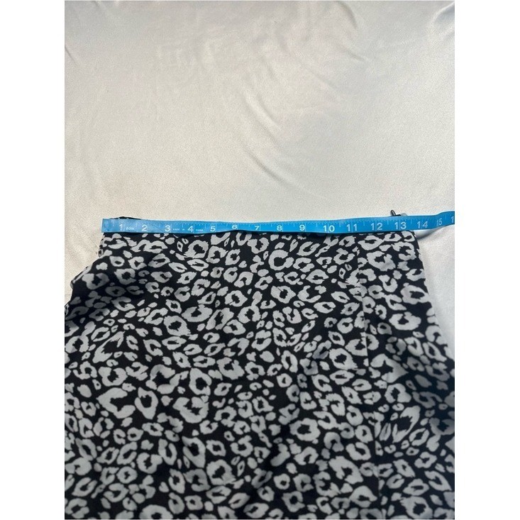Black & White Leopard-Print A-Line Skirt