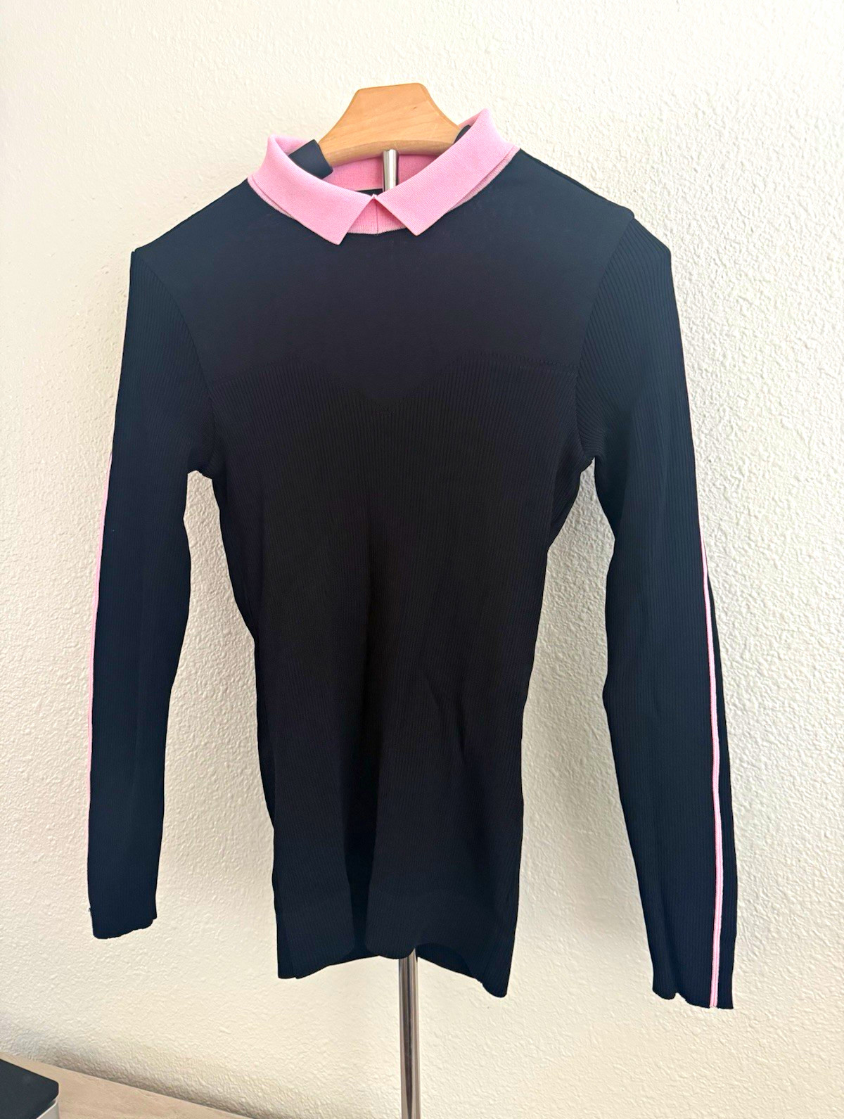 BenJefe Women’s Black Pink Knit Collared Pullover Top Long Sleeve M (95) MPN