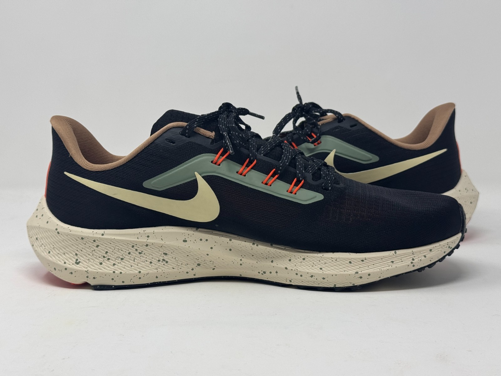 Nike Air Zoom Pegasus 39 Black Green Orange Mens Running Shoes DX6039-071 NEW
