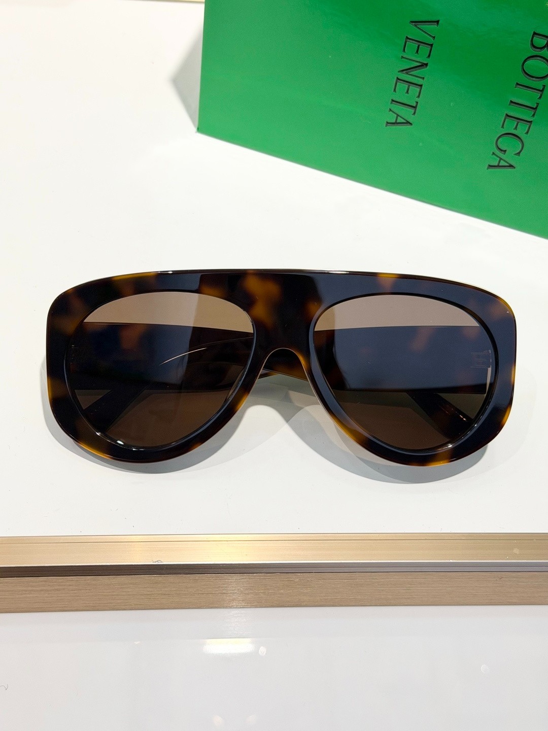 BOTTEGA VENETA MODEL：BV1362S Sunglasse SIZE:58口17-130