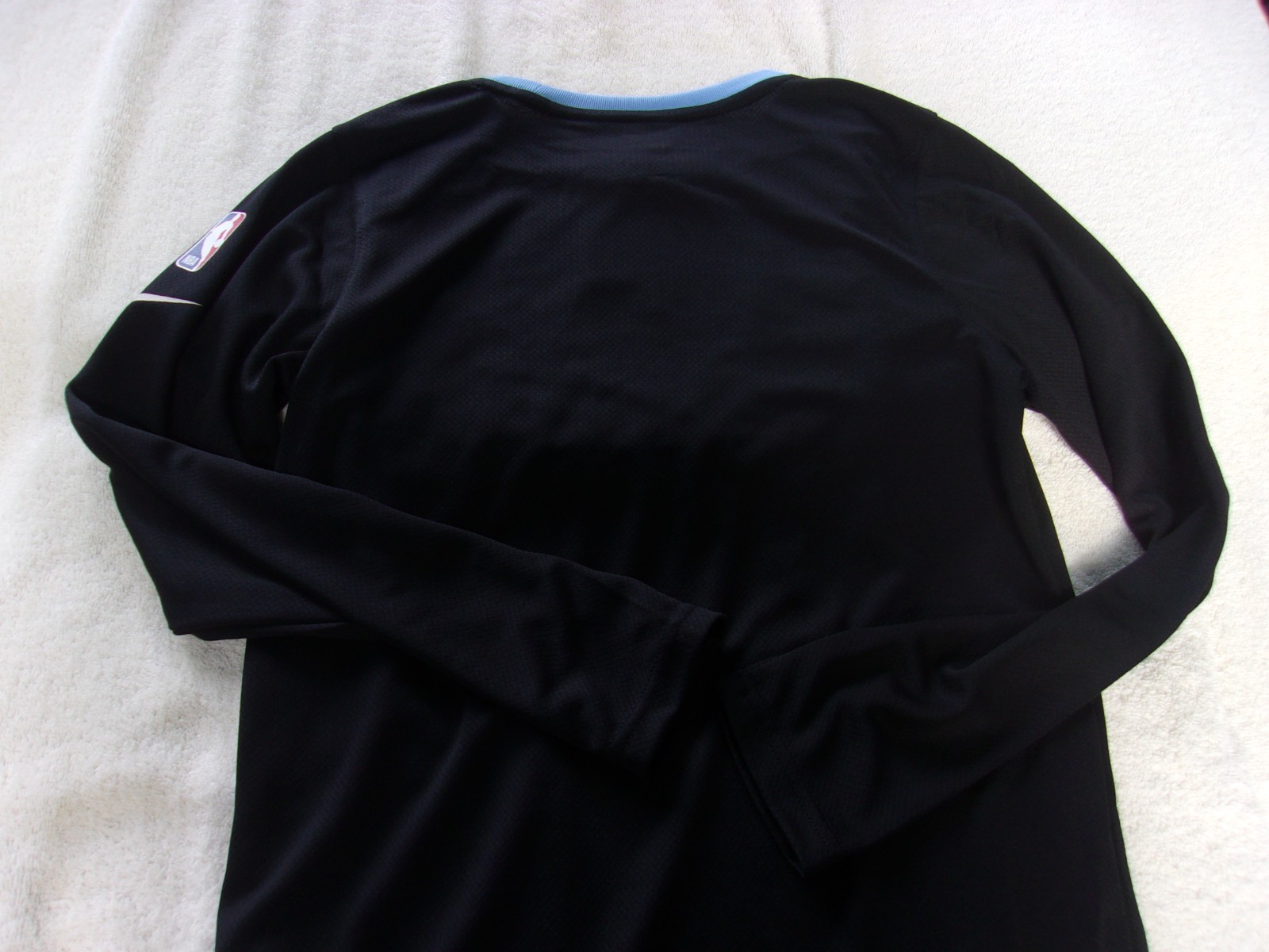NWT Nike dri fit long sleeve T, Youth S, M, L, XL, Atlanta Hawks, NBA logo, poly