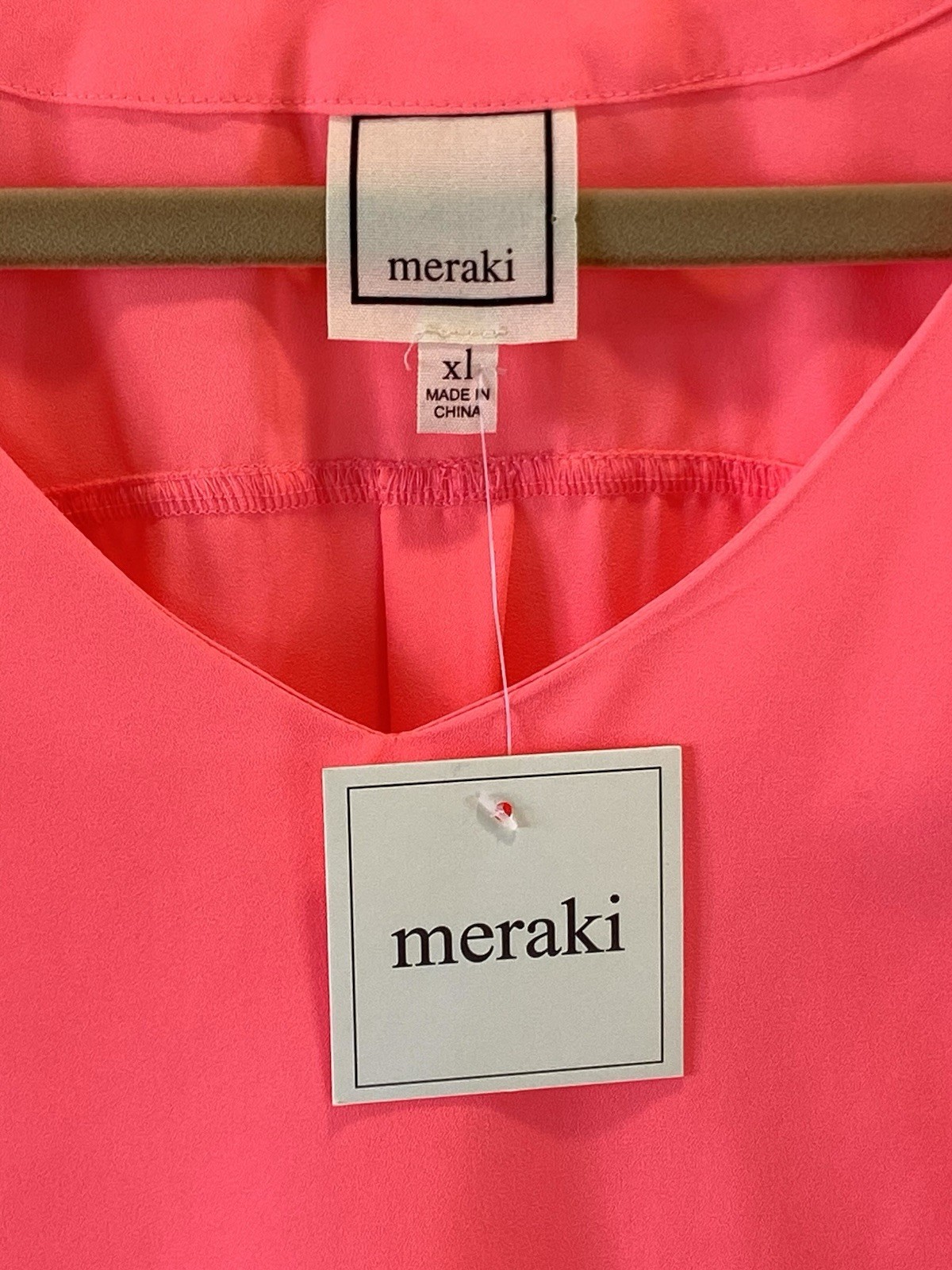NWT Meraki Top size XL 1X Vivid Pink Coral Flowy Short Sleeve Woman Blouse Shirt