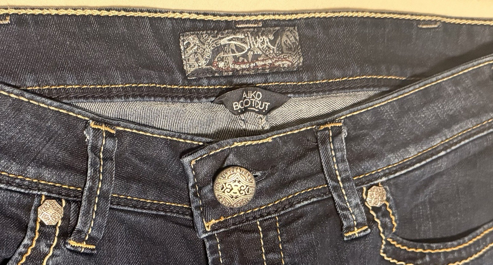 Silver Jeans Co. Aiko Bootcut Jeans Women’s Dark Wash Blue Stretch Denim