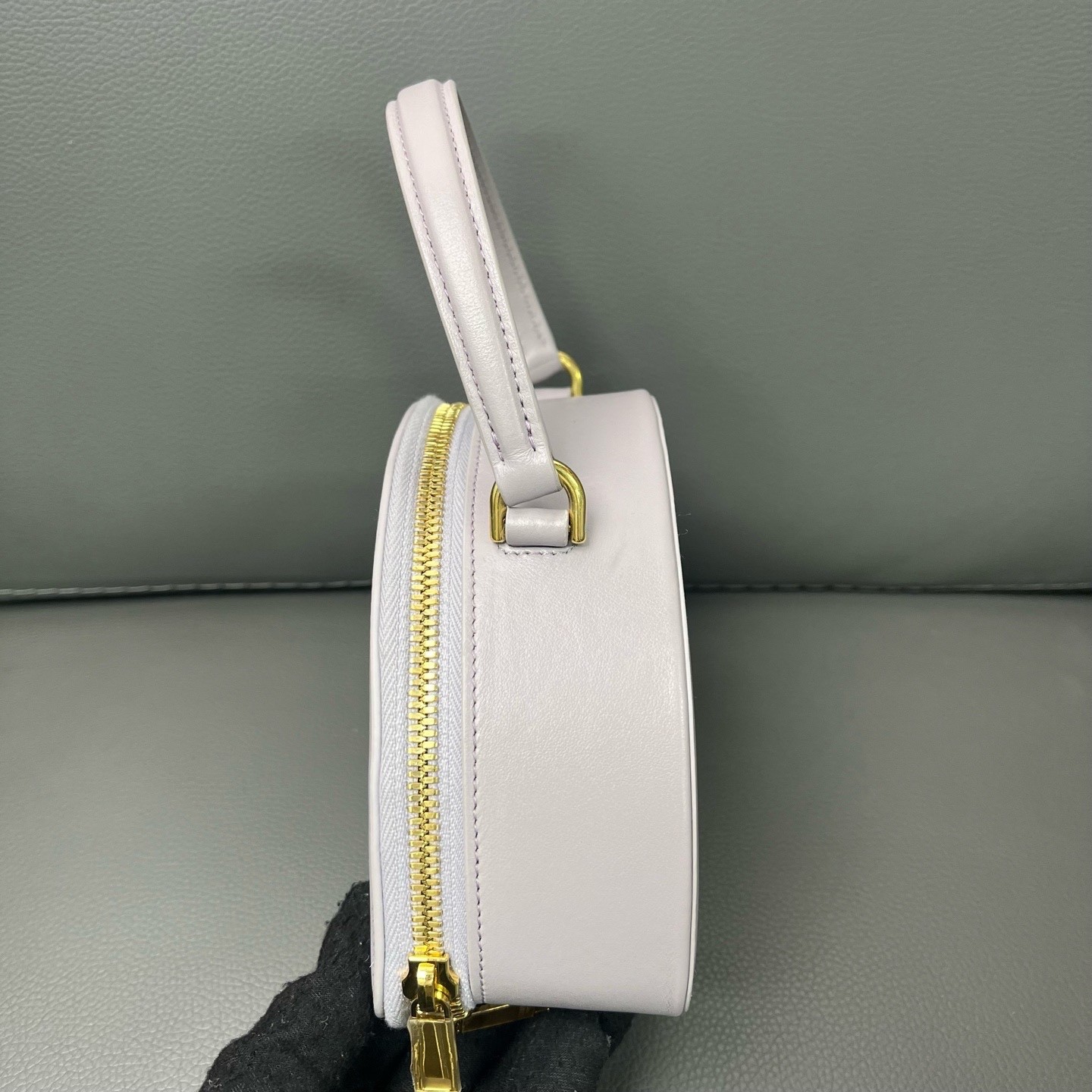 Celine Pre-Owned Authentic Luxury Handbag Lavender 17.5×12×6cm