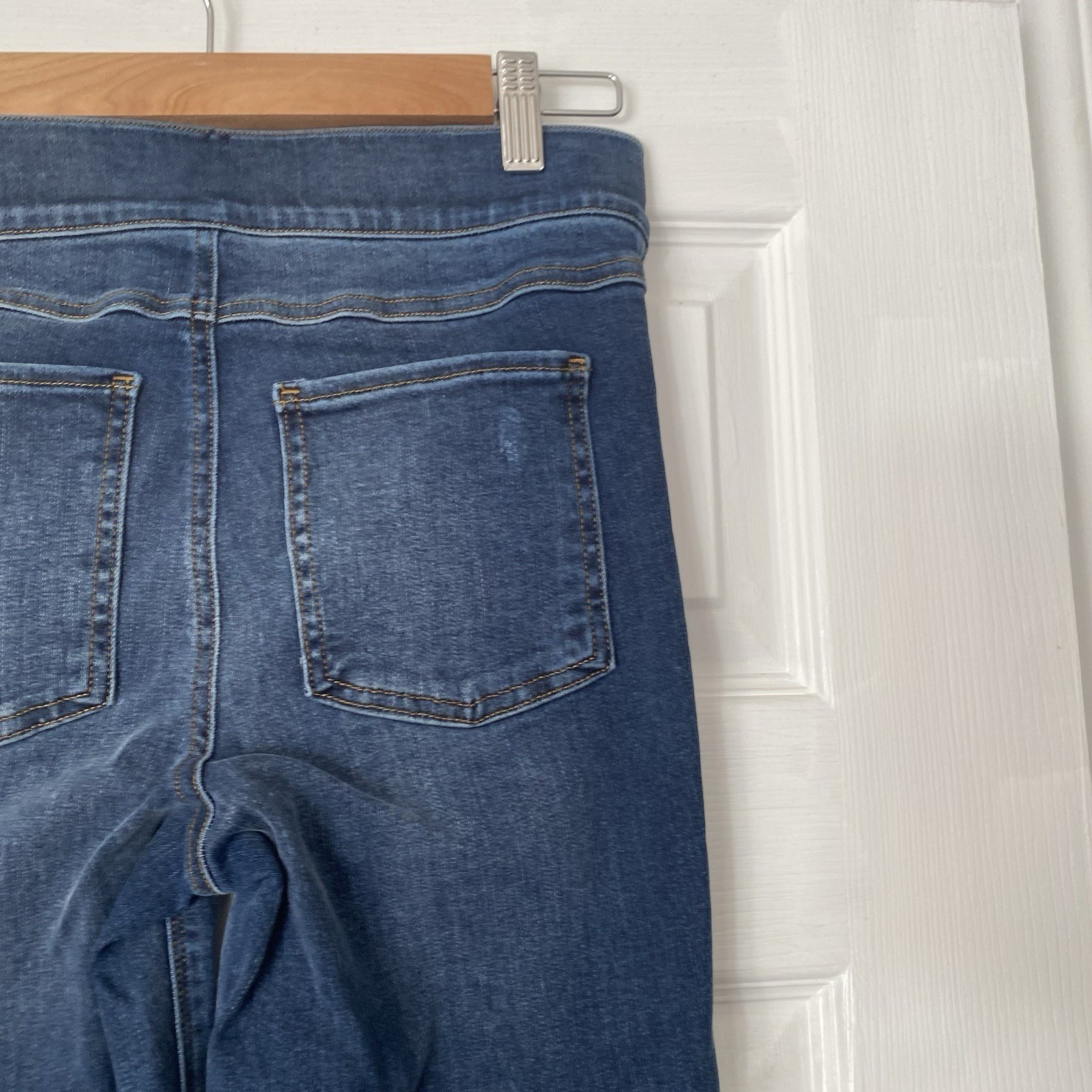 NWT Spanx Pull On Jean Leggings Distressed Size Small