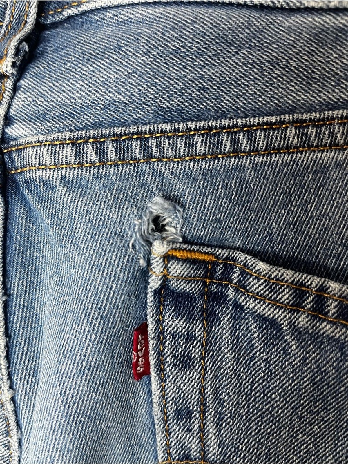 Signature by Levi Strauss Men’s Regular Fit Jeans in Blue Denim