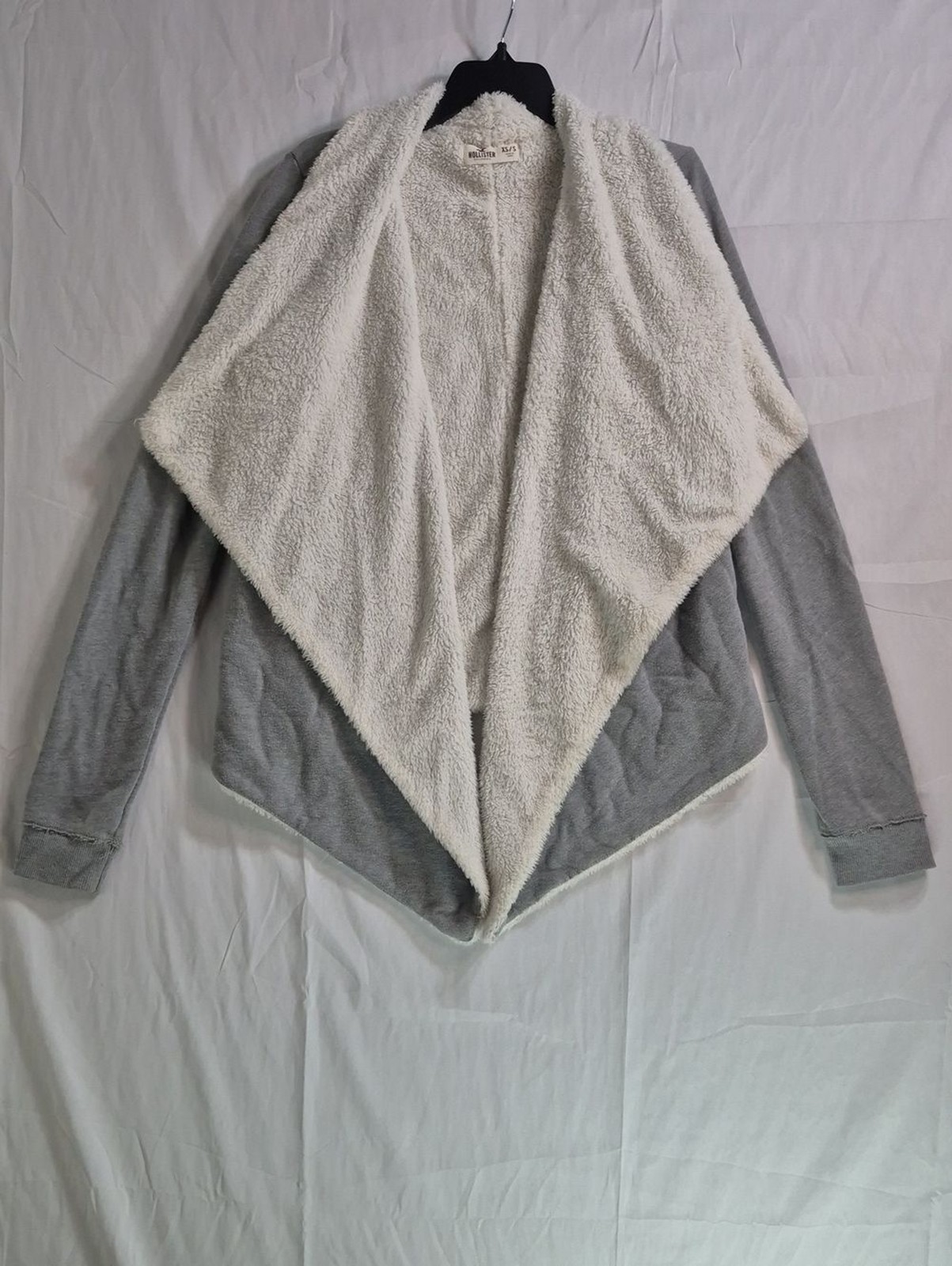 Hollister Cozy Sherpa Drape Cardigan in Light Grey and Cream