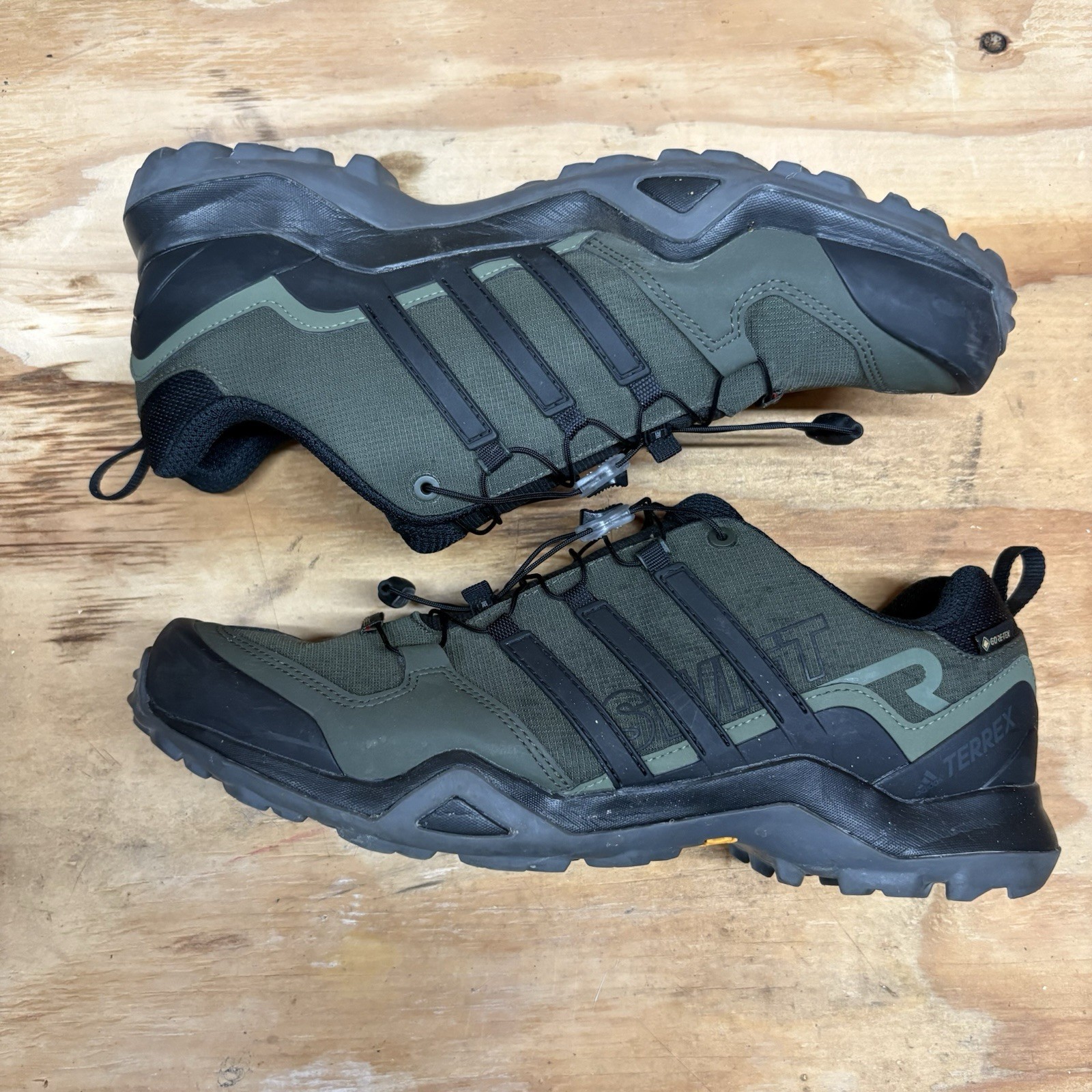 Adidas Mens Terrex Swift R2 GTX CM7497 Green Running Shoes Sneakers Size US 12
