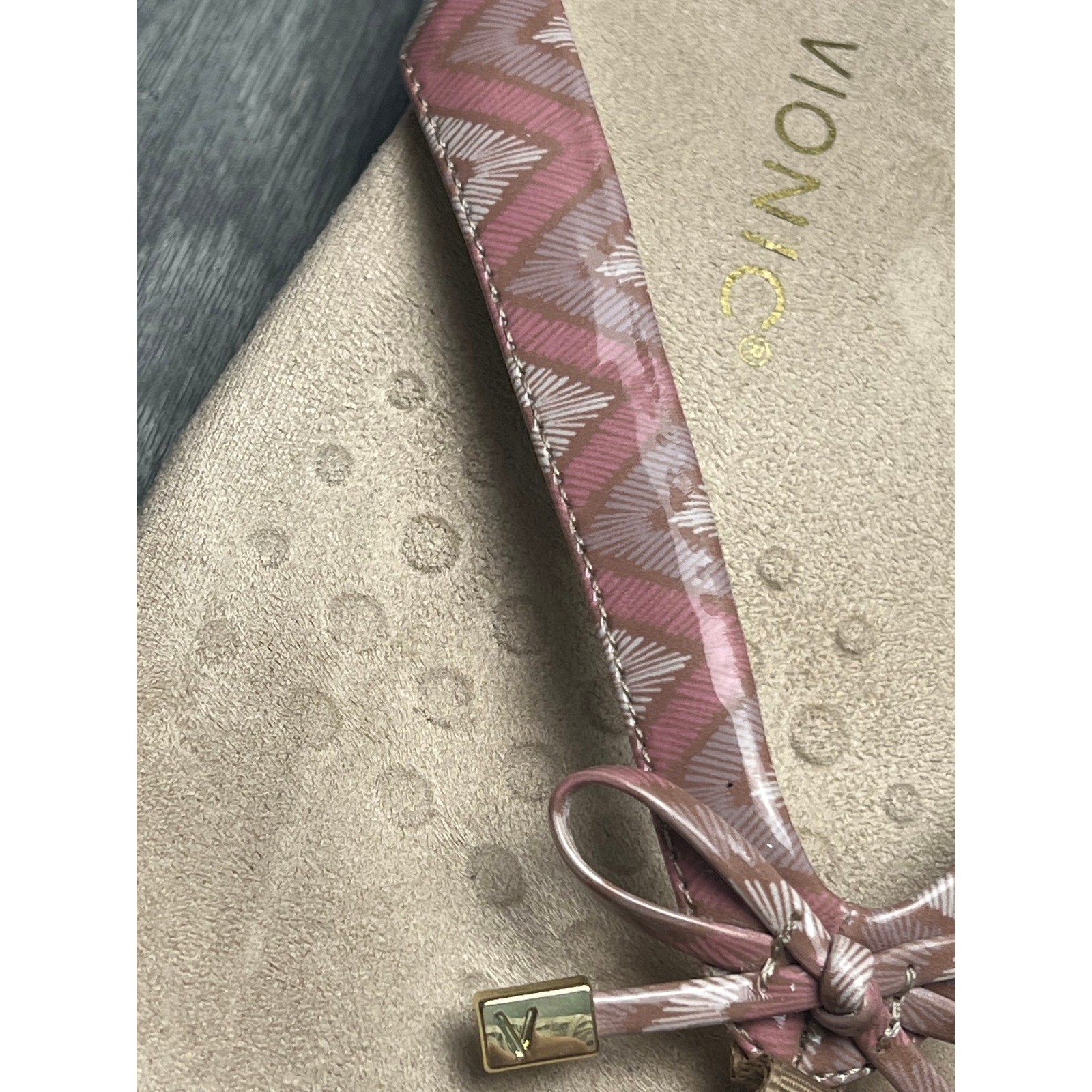 Vionic Bella II Dusty Pink Chevron Orthotic Thong Sandals Womens 10 Wide Bow