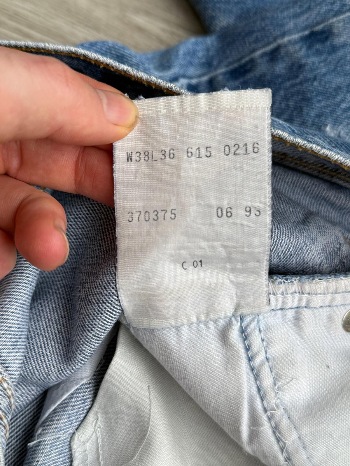 90s Vintage Levi’s 615 Distressed Orange Tab Blue Denim Jeans – W38″ x L27″
