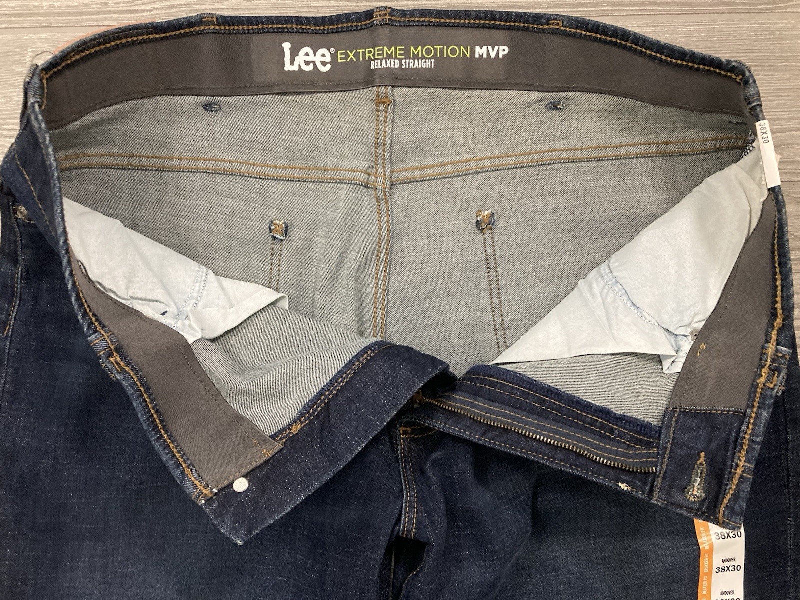 Lee Extreme Motion MVP Relaxed Straight Jeans Mens 38×30