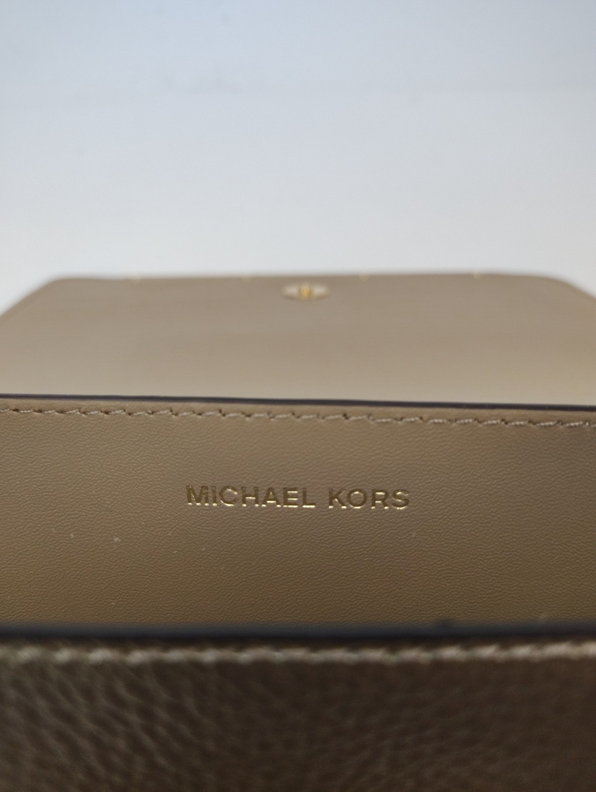 Michael Kors Evelyn Medium Flap Crossbody B Pale Gold – NWT