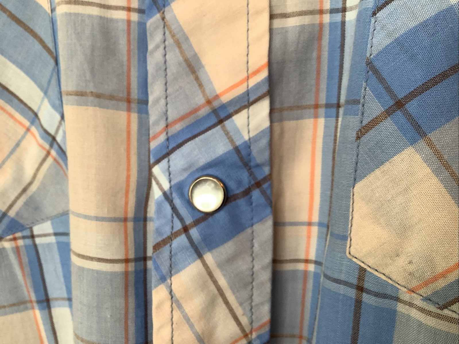 Vintage Plainsman Button Up Shirt XLT Long Tails Pearl Snap Button Short Sleeves