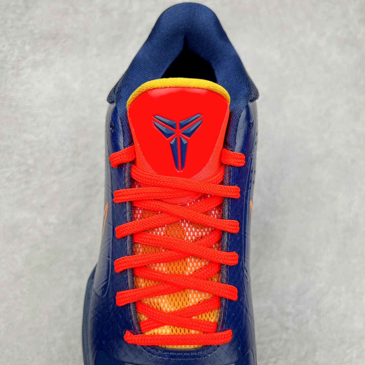 New NK Caitlin Clark x Kobe 5 Protro “Indiana Fever” IM3207-400 Athletic Shoes