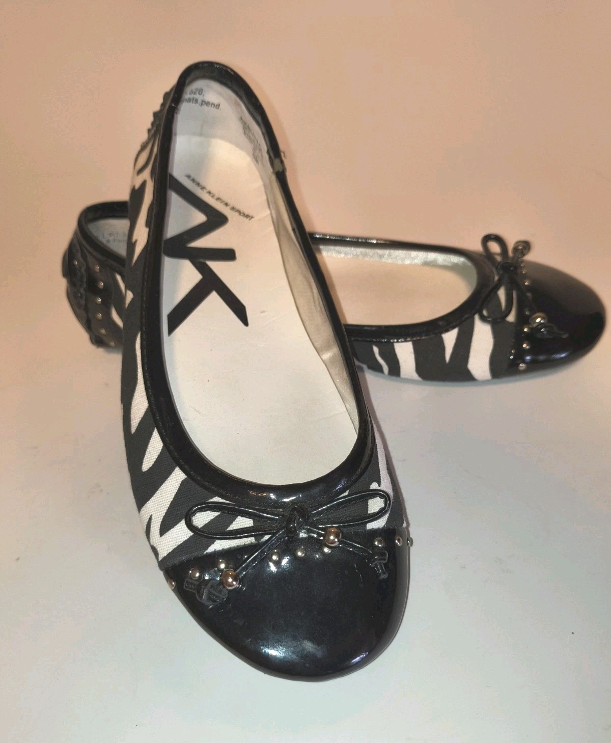 Anne Klein Sport Women’s Black White Zebra Ballet Flat Bow Beaded Slip-On 6M