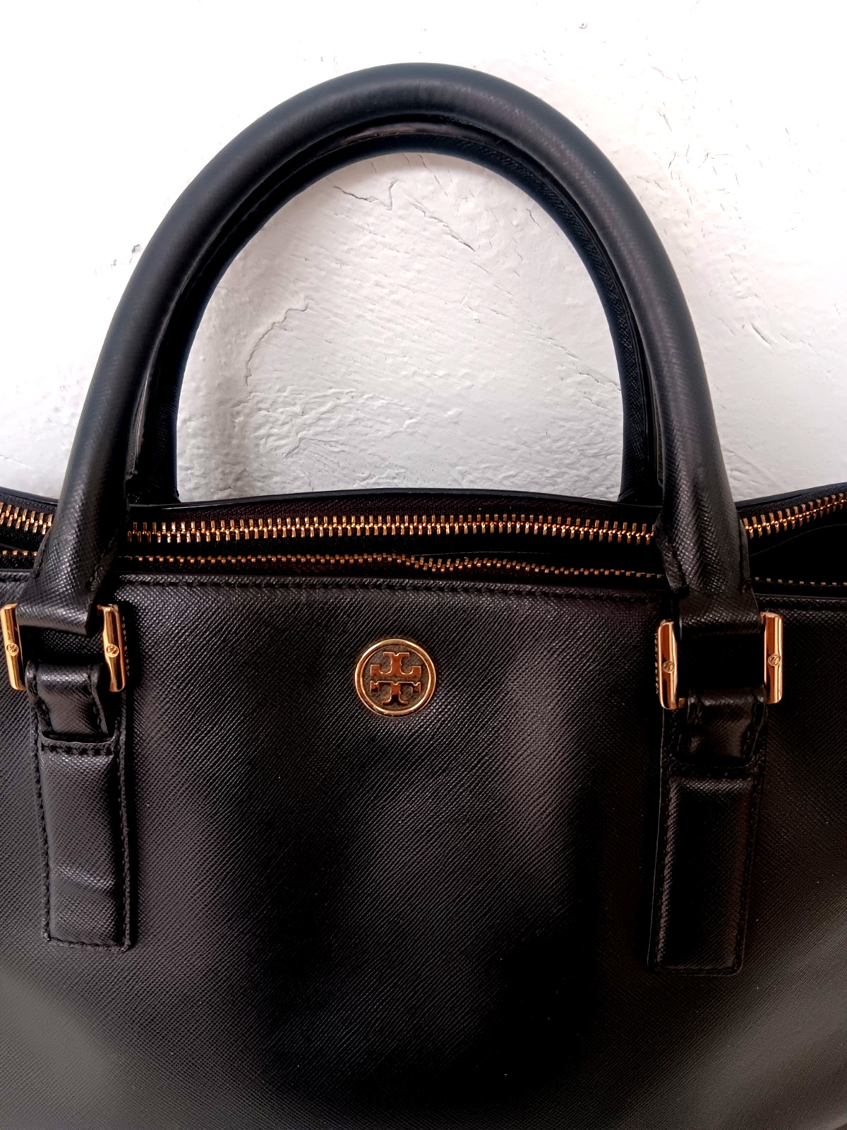 Tory Burch Robinson Double Zip Bag Black ECU