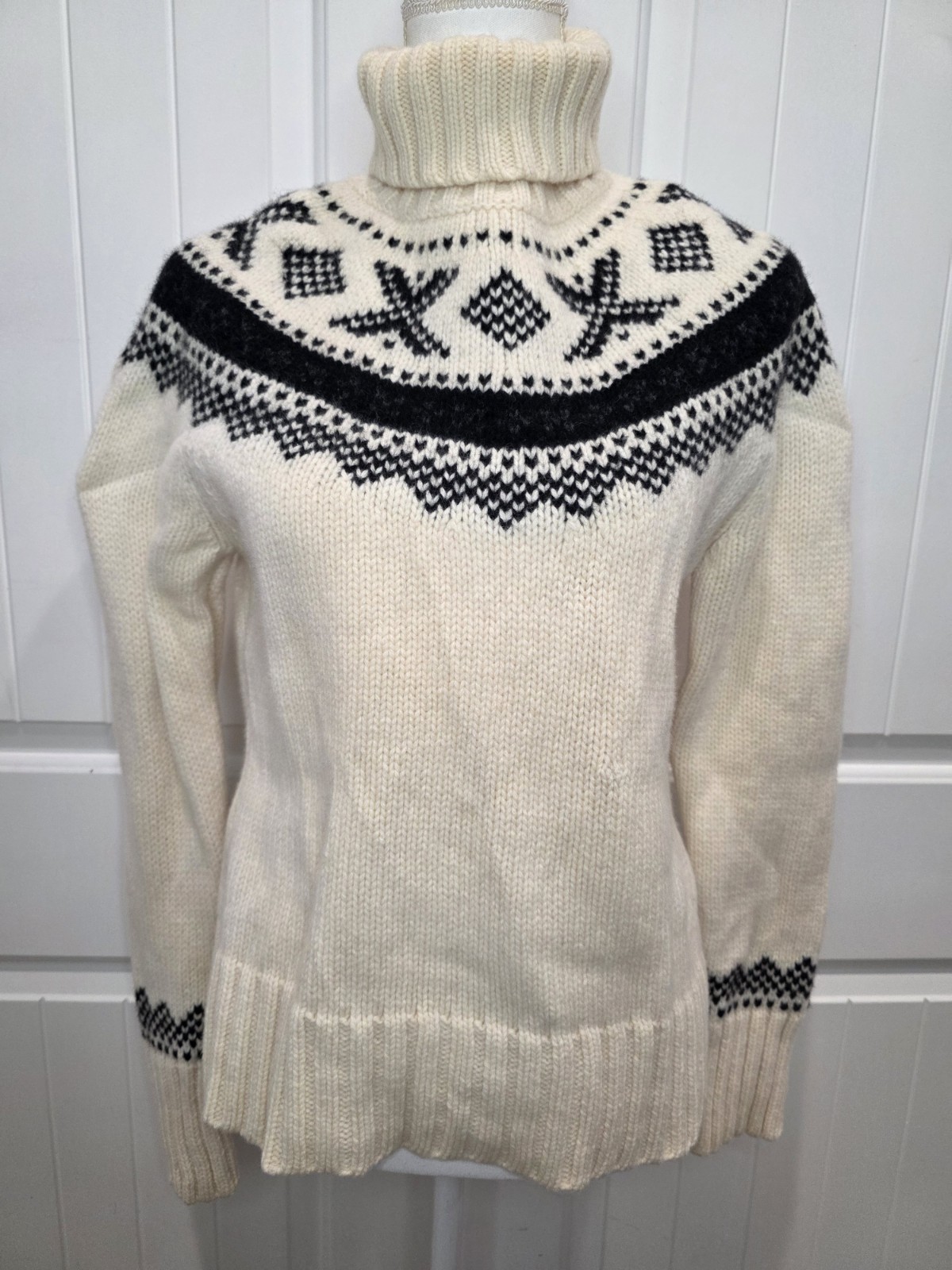 VTG GAP 100% Lambswool Nordic Fair Isle Sz L Turtleneck Sweater Ivory Black Cozy