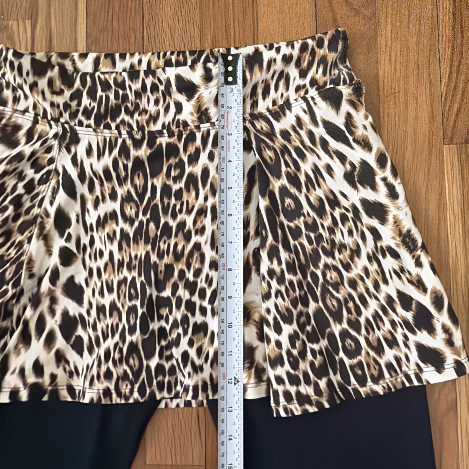 Dona Jo Women’s Leopard Print Athletic Skort/Leggings Size M (Q07)