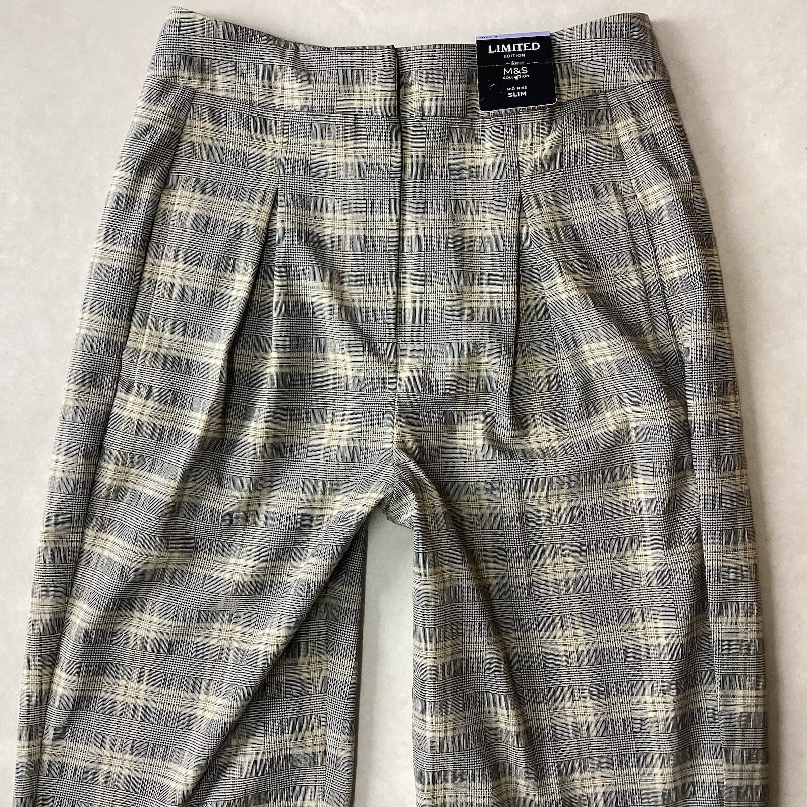 BNWT LADIES M&S SLIM ANKLE MID RISE GREY CHECK TROUSERS SIZE 8 (410D)
