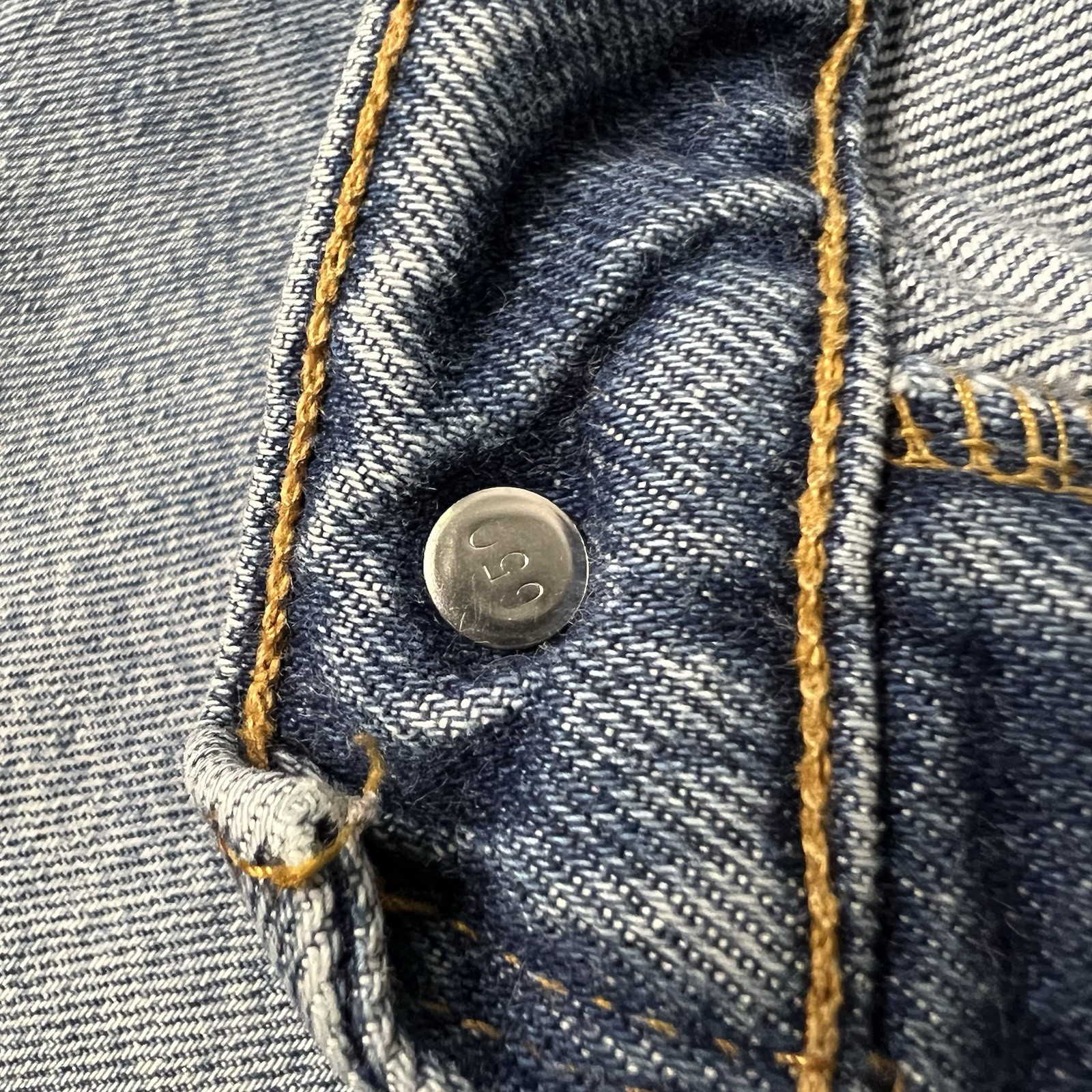 Vintage Levis 540 Relaxed Fit Light Wash Jeans Made in USA Blue 36×32