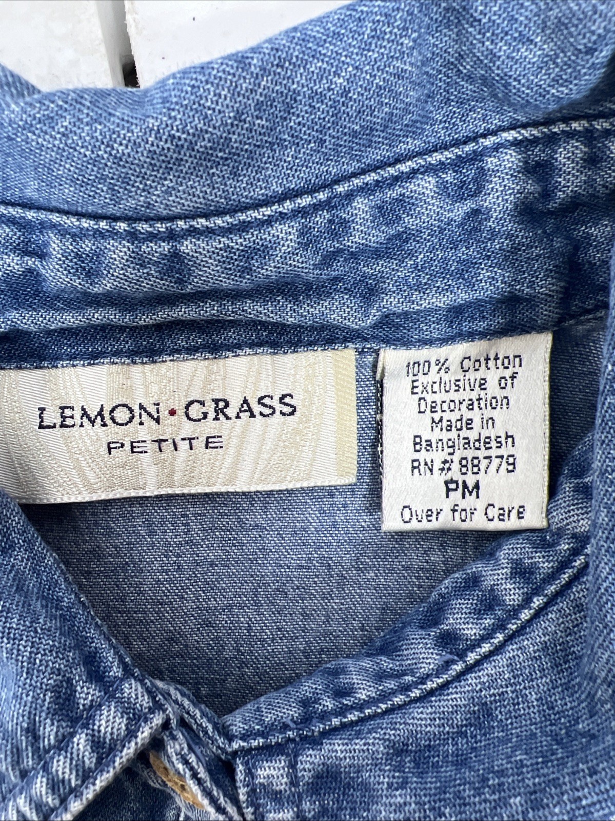 Vintage Lemon Grass Safari Denim Blouse Lion Zeba Embroidery Size Petite Medium