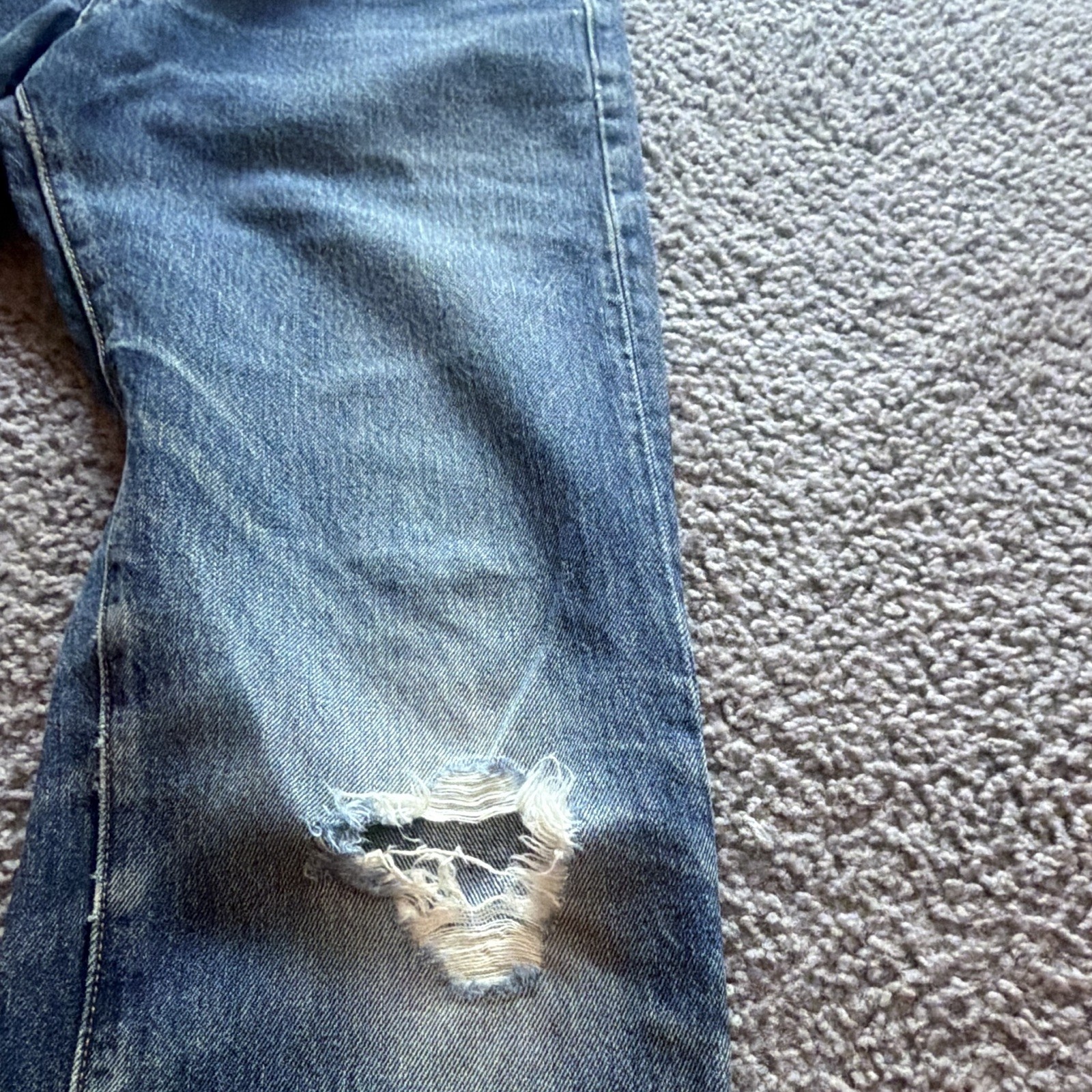 Levi’s 501 0115 Original Fit Button Fly Jeans Men’s 29×32 Distressed 100% Cotton