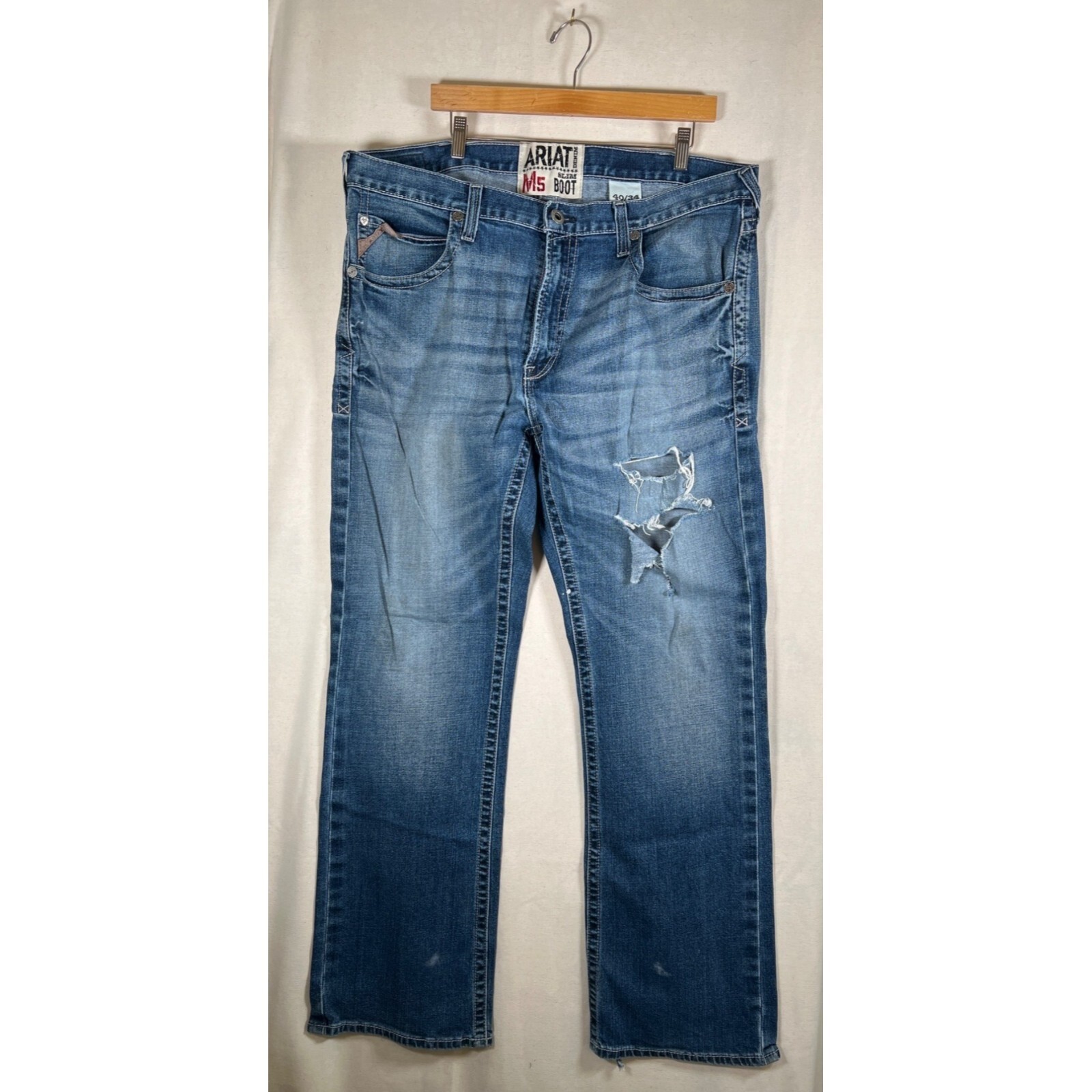 ARIAT M5 Mens Size 40W 34L Denim Blue Jean Slim Bootcut Thrash Distressed Grunge