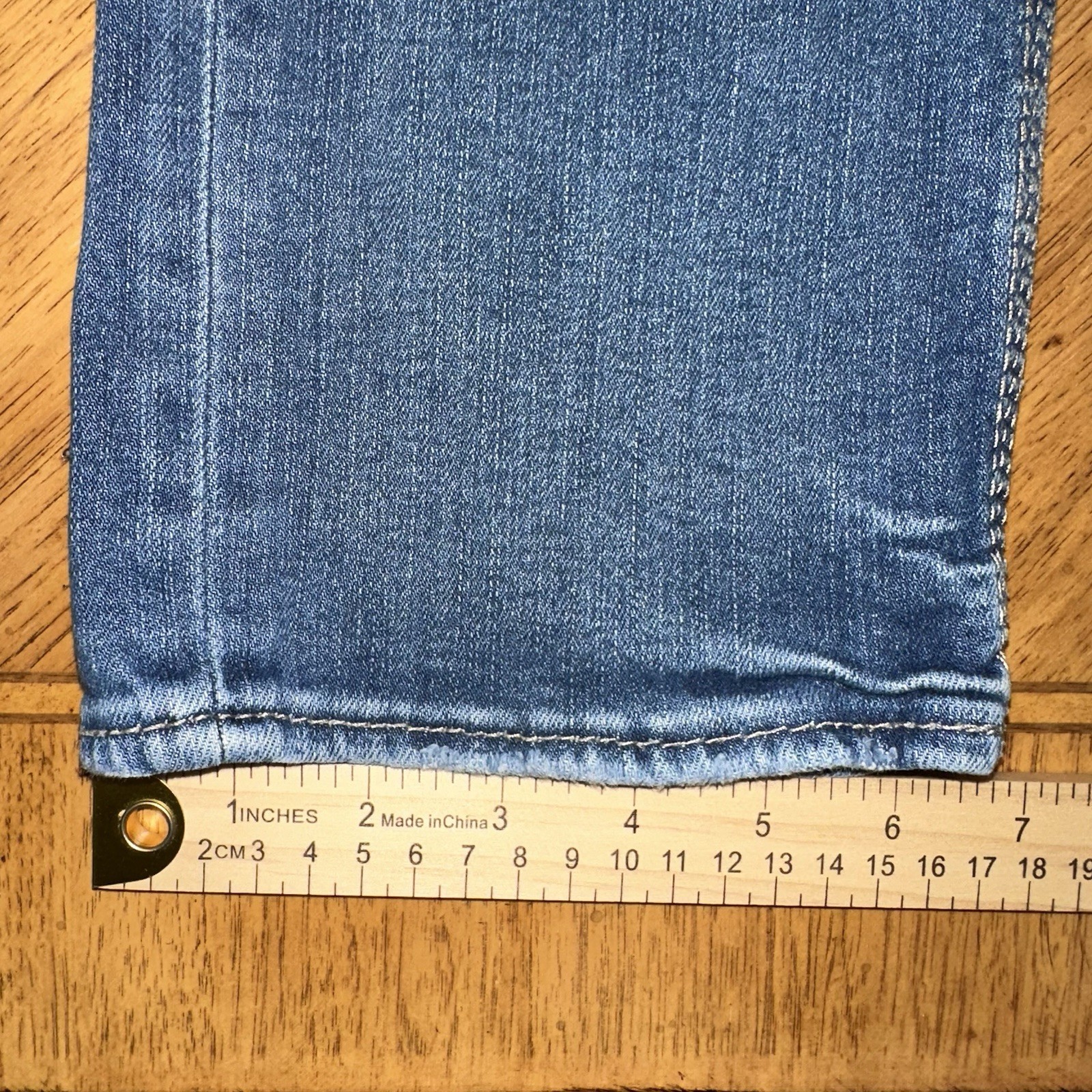 BKE Alec Jeans Men’s Size 30×32 Blue Straight Leg Medium Washed Distressed Denim