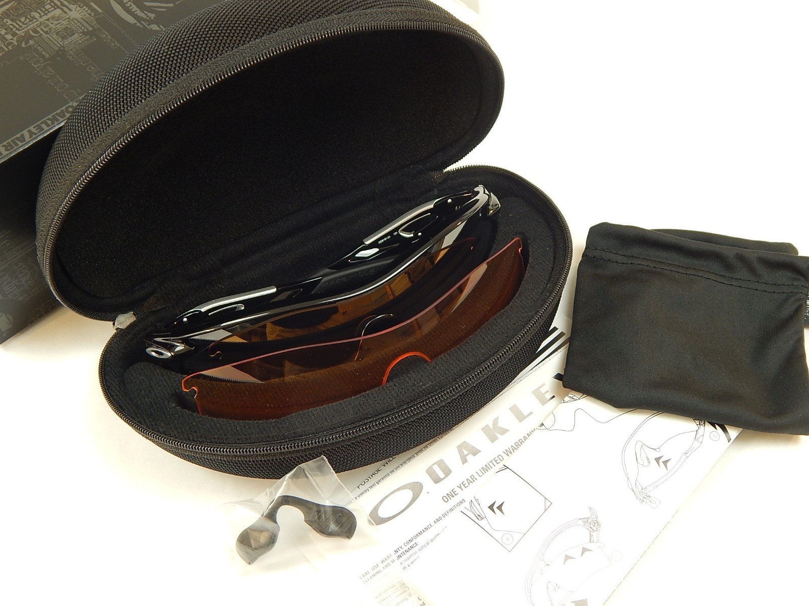 NEW Oakley Radarlock Path Sunglasses Polished Black, 2 Lenses, OO9181-01