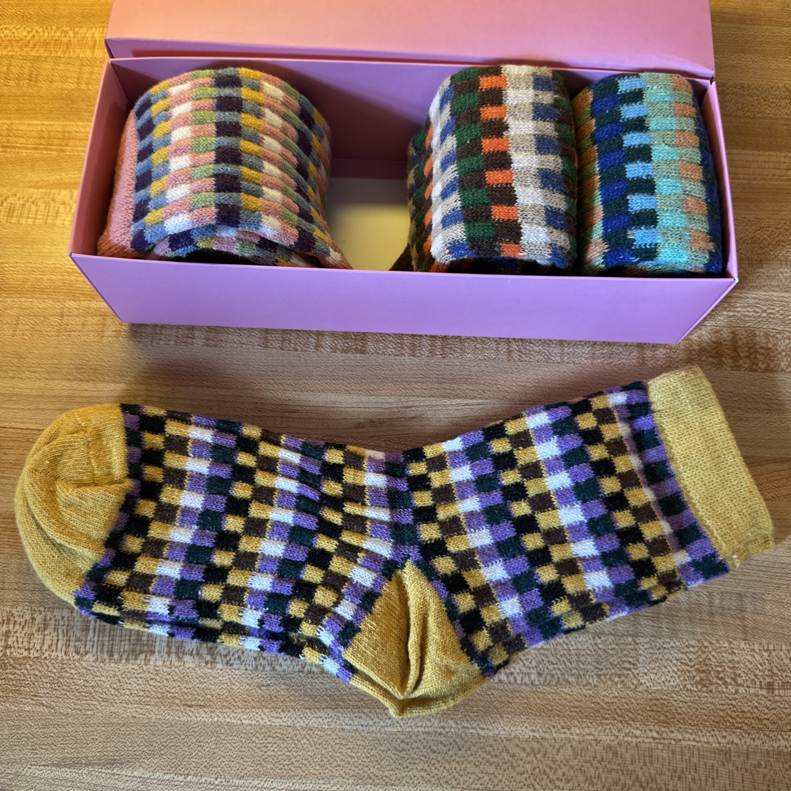 OKISS socks 4 piece multi color thick crew socks women New in box