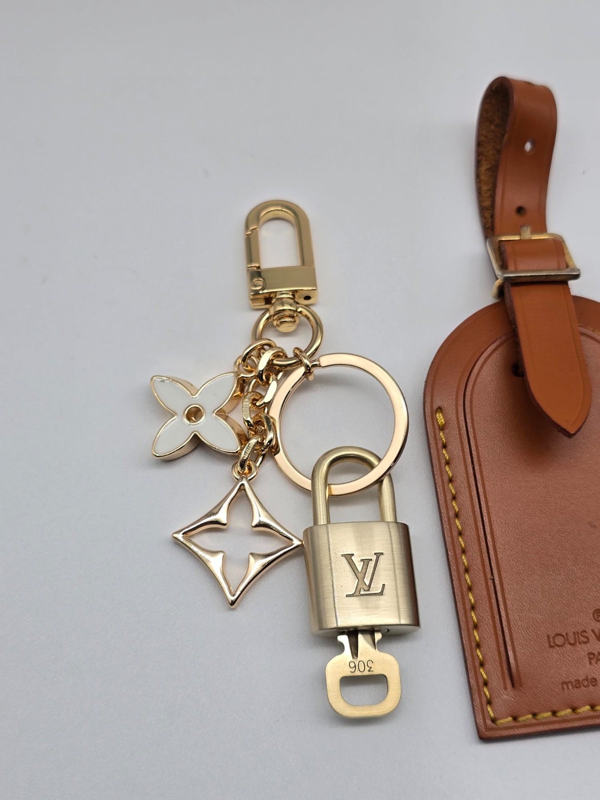 Authentic Louis Vuitton Large Brown Luggage Tag Gold LV Padlock Key + Bag Charm