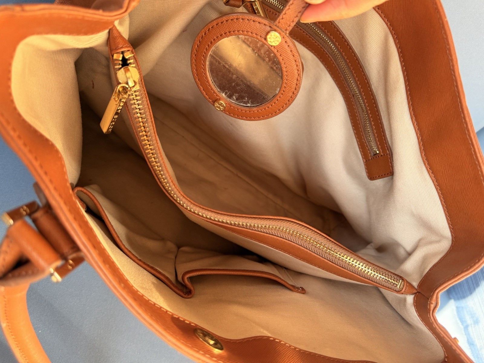Tory Burch Robinson Saffiano Leather Tote Bag Cognac Brown Zip Satchel 16 Inch